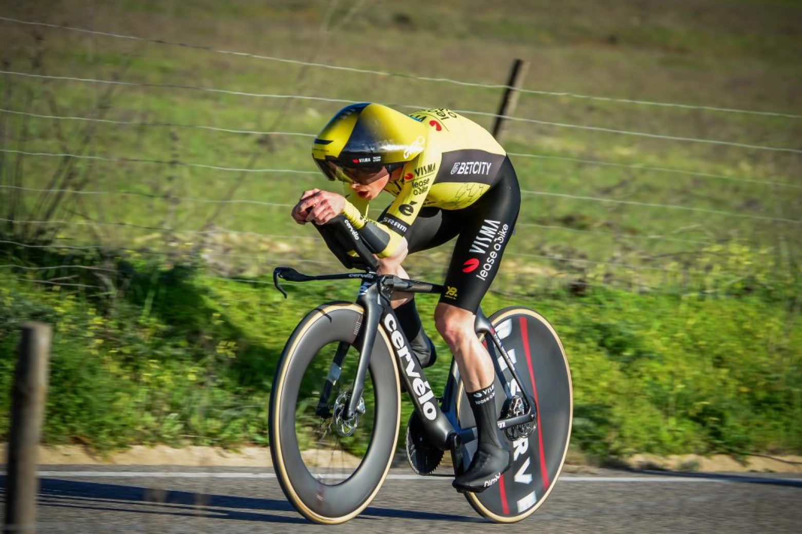 Vingegaard leva ao extremo a tendência e escolhe pedivelas de 150mm