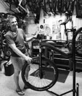 Watch out for this wild prototype of the "Extreme Lefty" fork