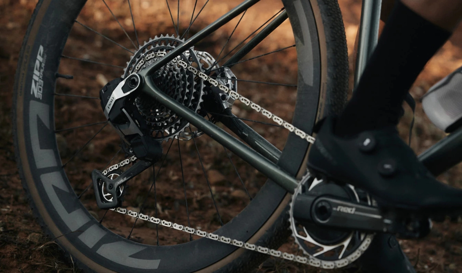 The Lidl-Trek team chooses gravel components for the Classics