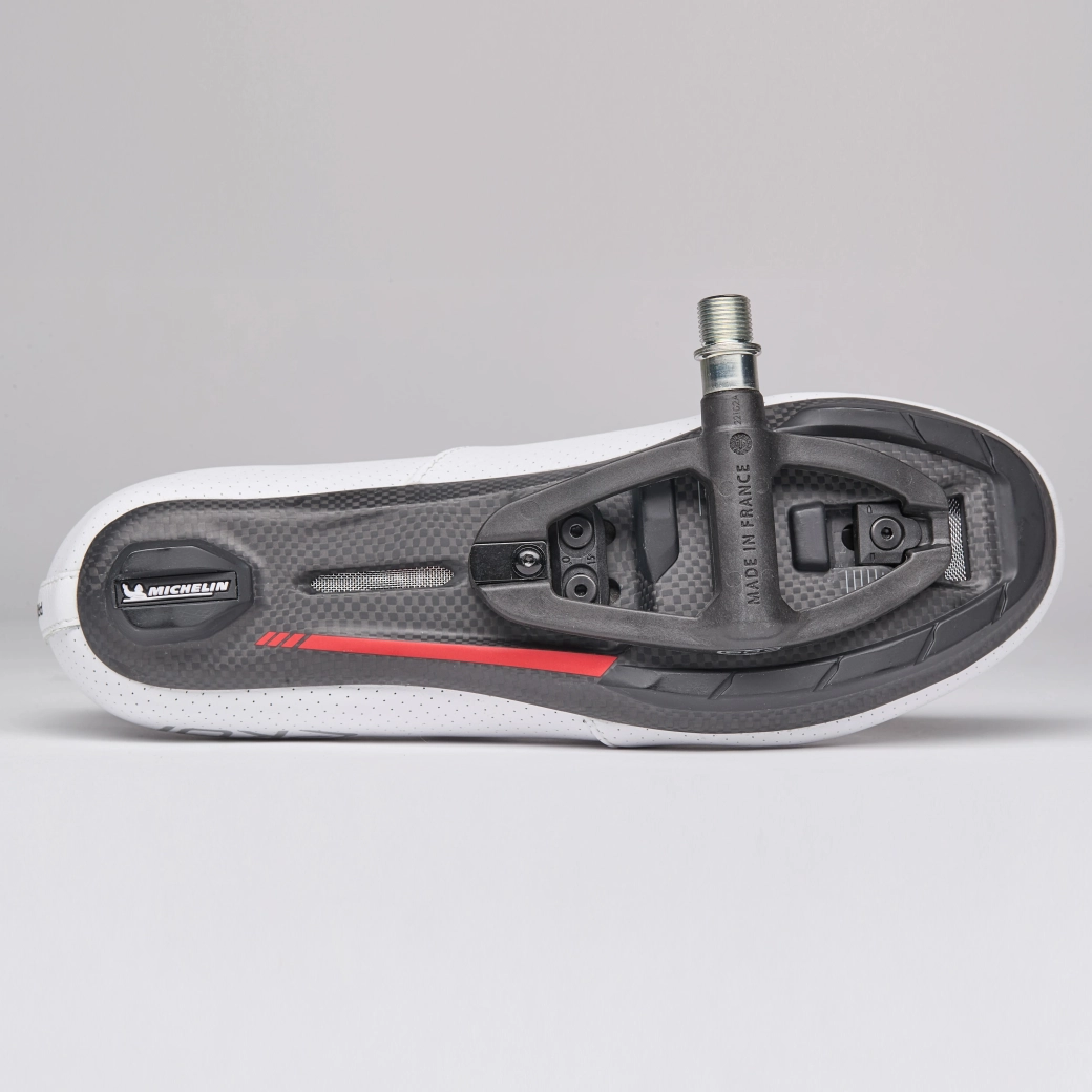 The radical Ekoi pedals go on sale without any issues with the UCI