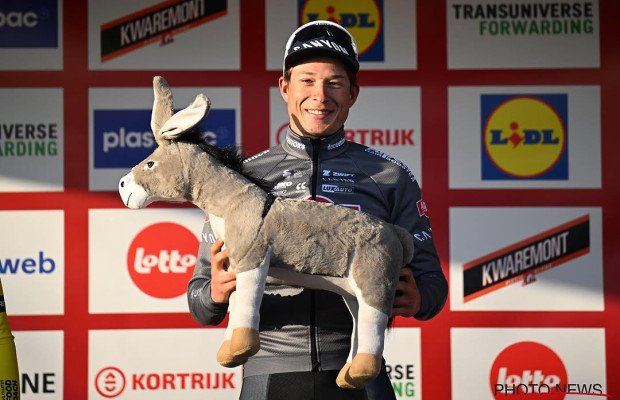 Jasper Philipsen se regala una victoria en Kuurne-Bruselas-Kuurne por su cumpleaños