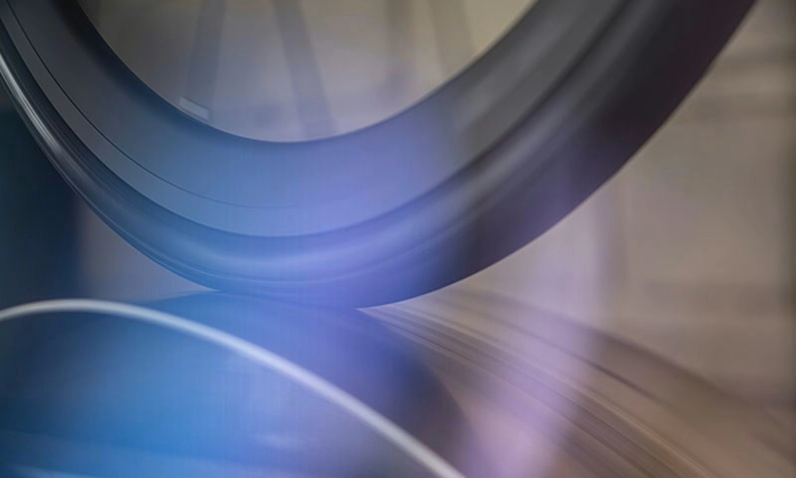 Nueva cámara Aeron superligera de TPU con válvulas en aluminio