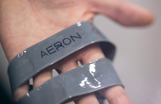 Nueva cámara Aeron superligera de TPU con válvulas en aluminio