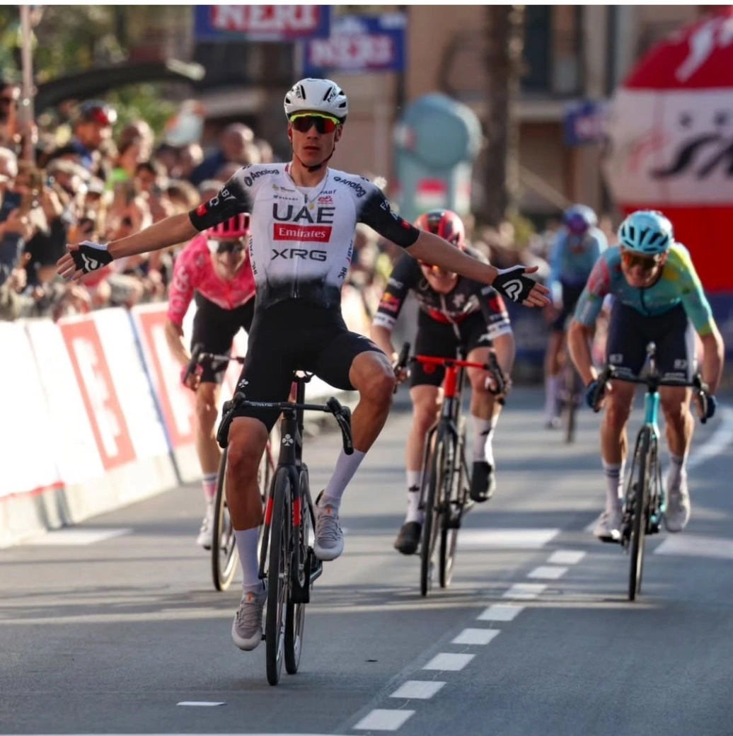 Juan Ayuso in search of the Tirreno-Adriatico 2025 trident