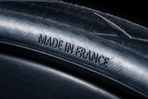Hutchinson expands the options of its Blackbird tires with two new versions