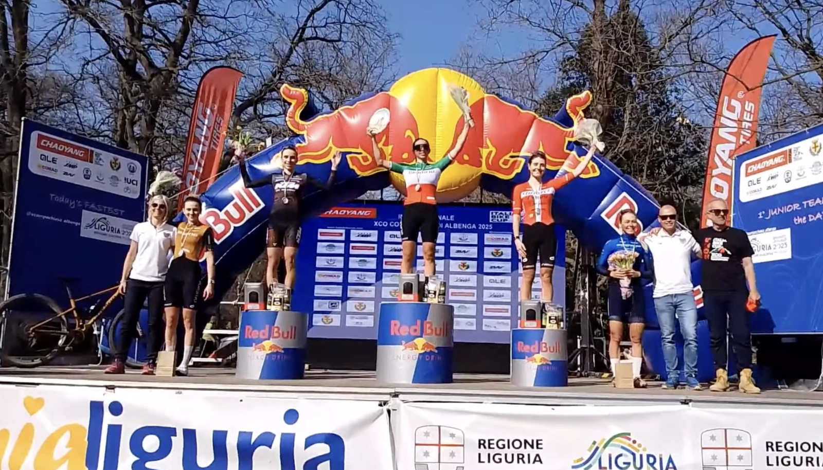 Nino Schurter wins the first race of the year in Albenga and Martina Berta dominates the women's race