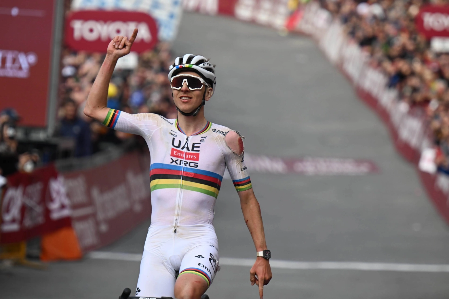 The fall of Pogacar scares his team and sponsors