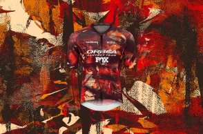 Hiru puts on sale the special equipment that Ibon Zugasti will wear in the Cape Epic 2025 and surprises with its new Hydra Skinsuit