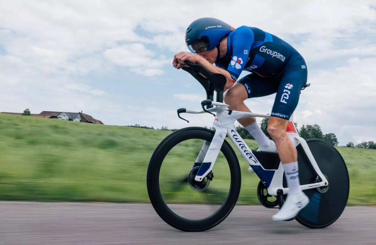 A tribute to speed worth over 30,000 €, that's Stefan Küng's Wilier Supersonica SLR