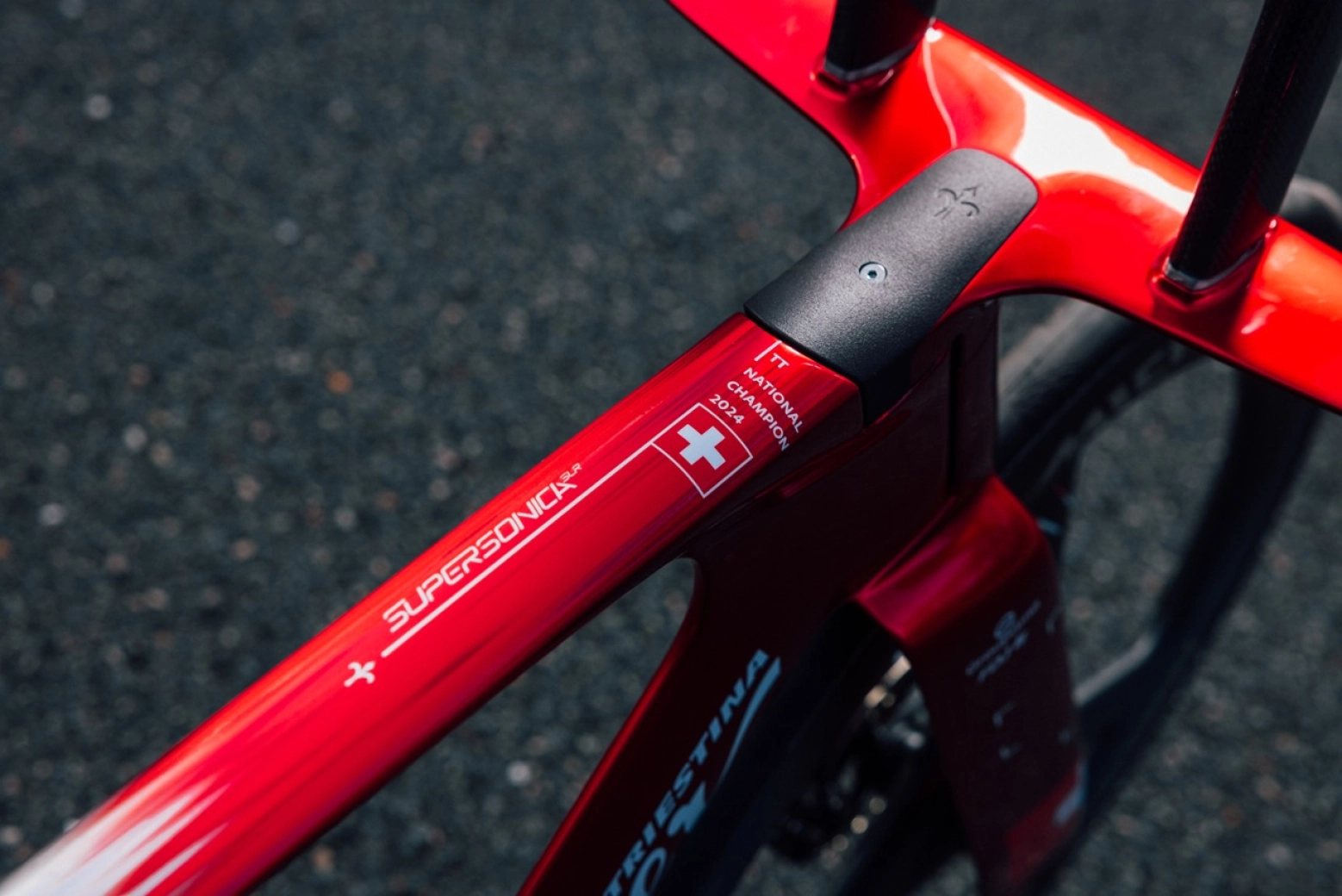 A tribute to speed worth over 30,000 €, that's Stefan Küng's Wilier Supersonica SLR