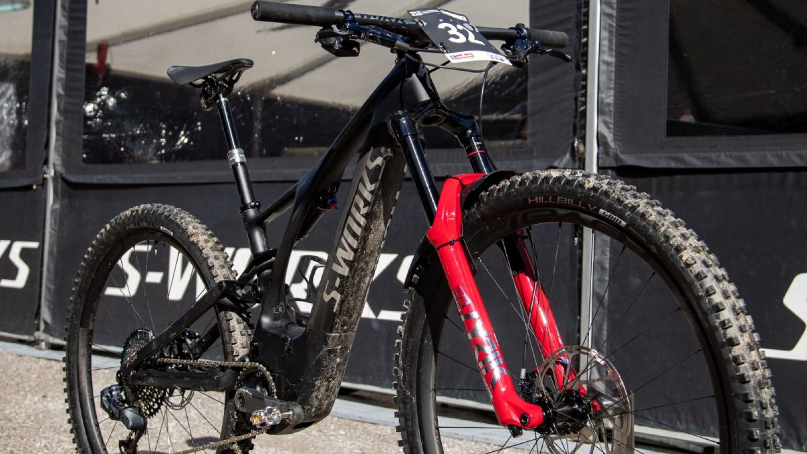 specialized emtb