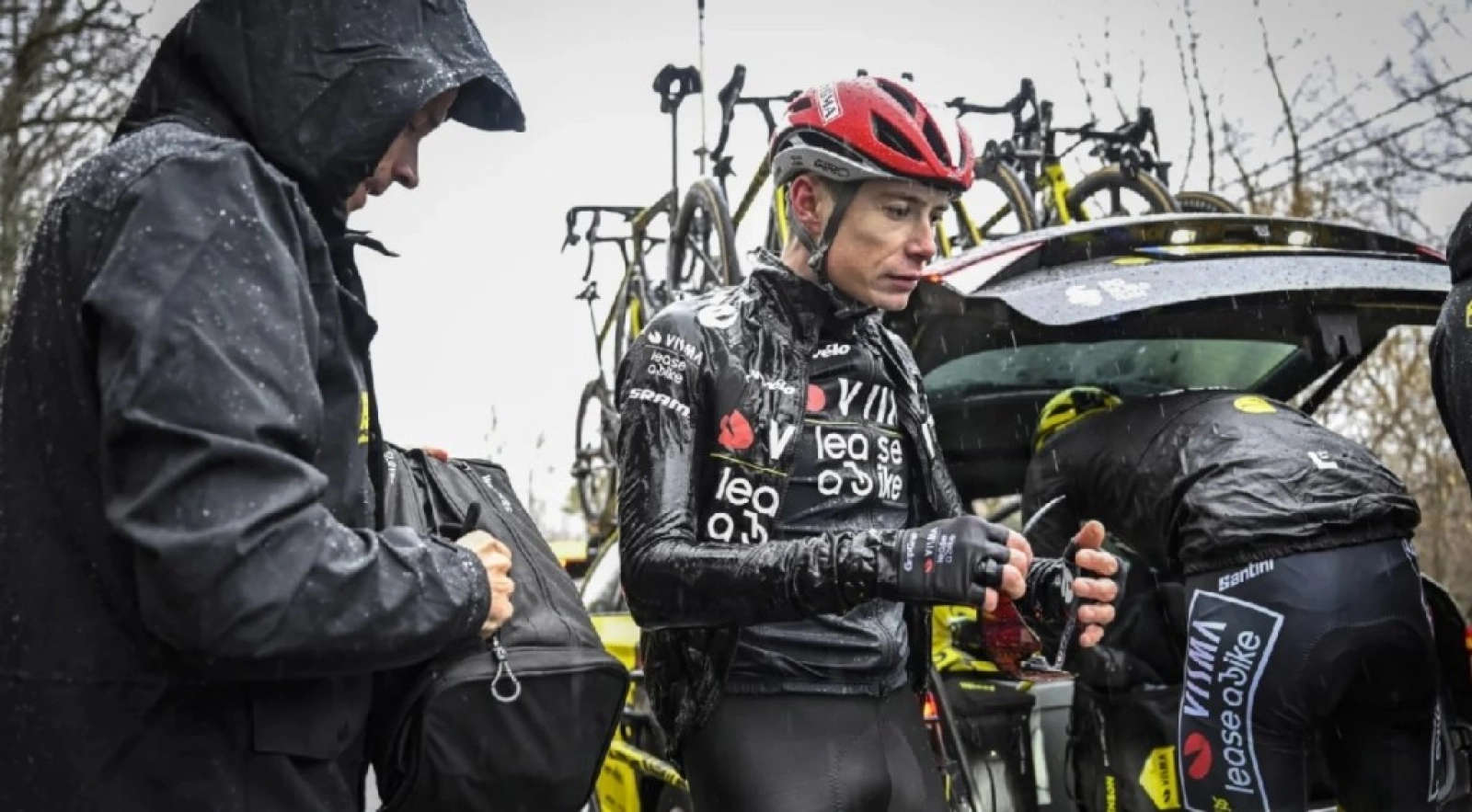 Meteorology, chaos in the race, and decisions of the UCI