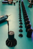 This kit converts any dropper post into electronic