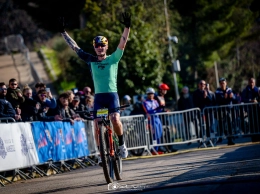 Simon Andreassen wins in Marseille with a prototype FOX fork