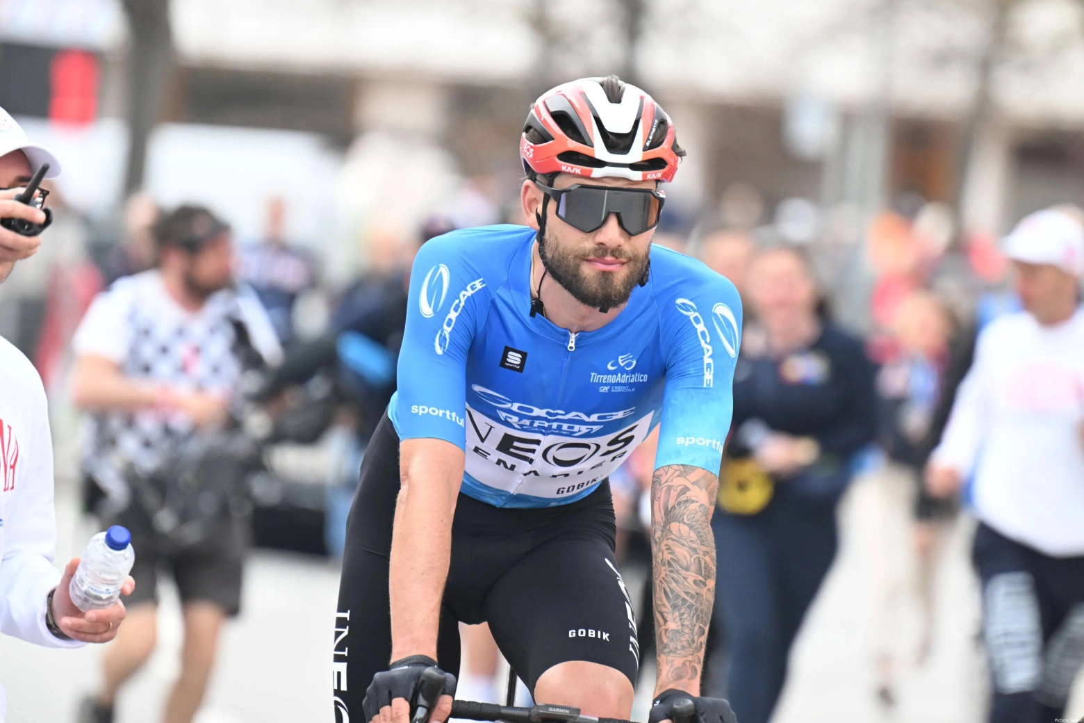 Dónde ver la Milán-San Remo 2025 ¿El primer Van der Poel vs Pogacar del año?