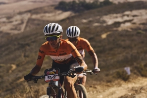 The Wilier-Vittoria team wins a thrilling sprint against SCOTT SRAM and stage 3 turns the General classification of the Absa Cape Epic 2025 upside down