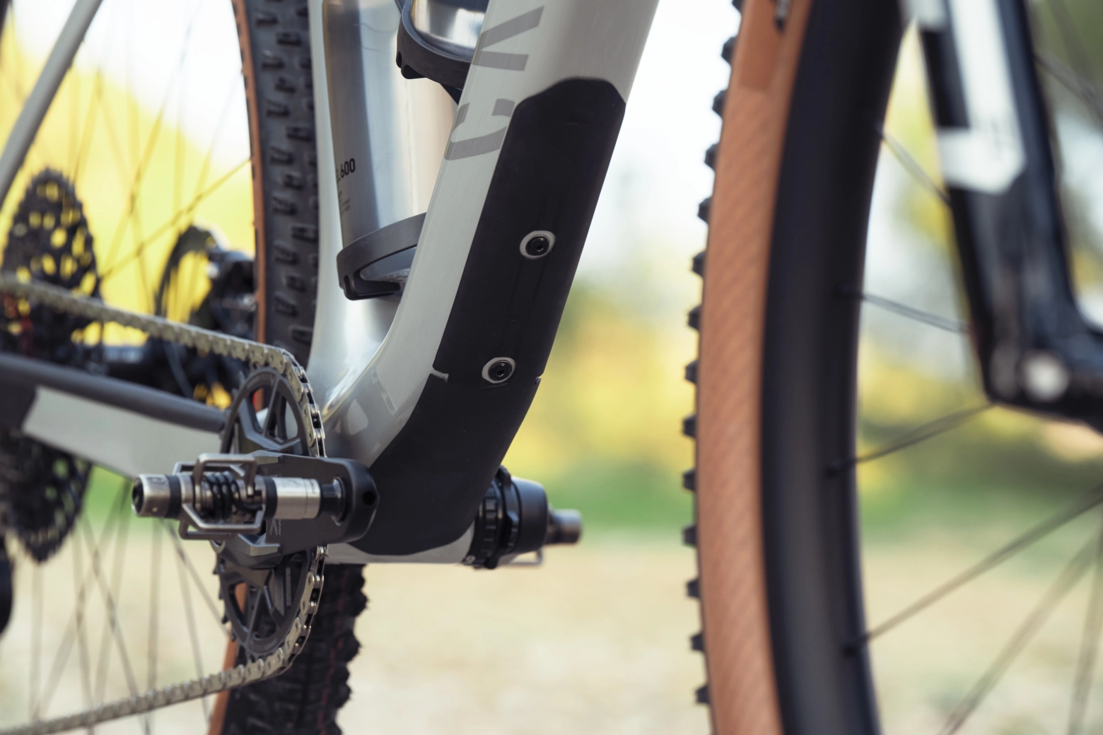 The new Canyon Exceed 2025 reinvents itself: faster than a gravel bike, lighter than a full-suspension MTB