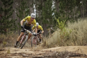 La etapa reina sacude la Cape Epic 2025: Schurter-Colombo ganan con autoridad y Langvad-Gómez lo hacen por la mínima