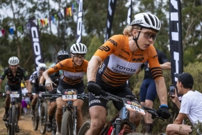 La etapa reina sacude la Cape Epic 2025: Schurter-Colombo ganan con autoridad y Langvad-Gómez lo hacen por la mínima