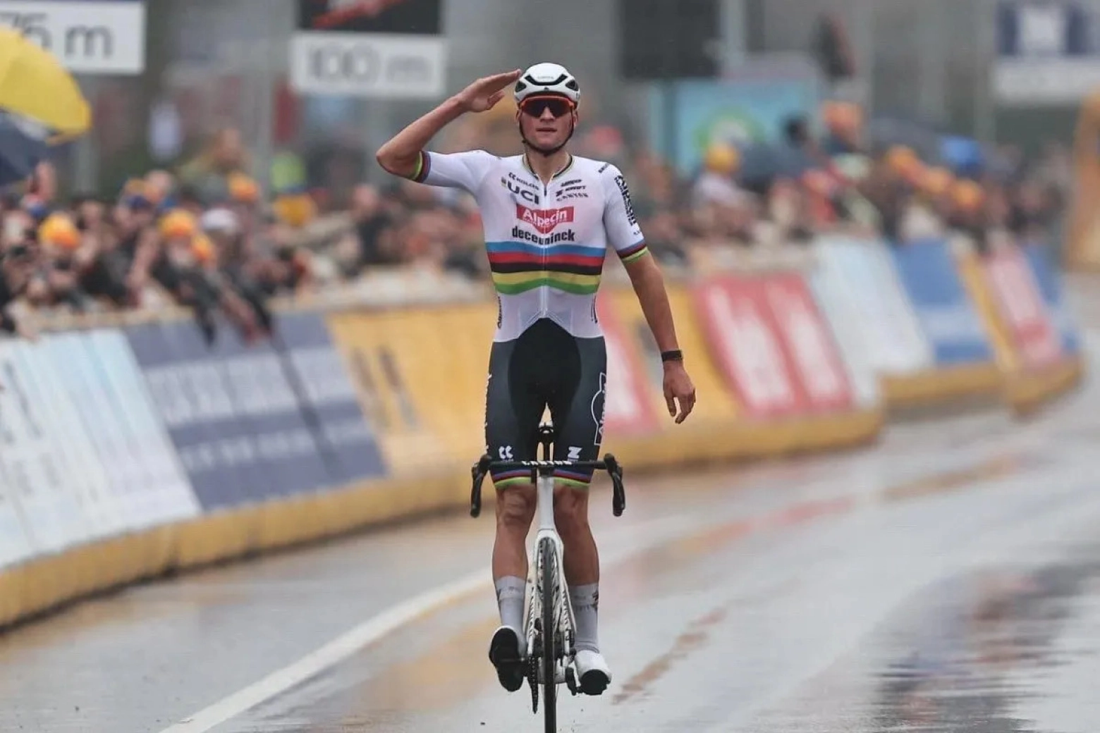 E3 Saxo Classic: times and how to watch the first Van der Poel vs Van Aert