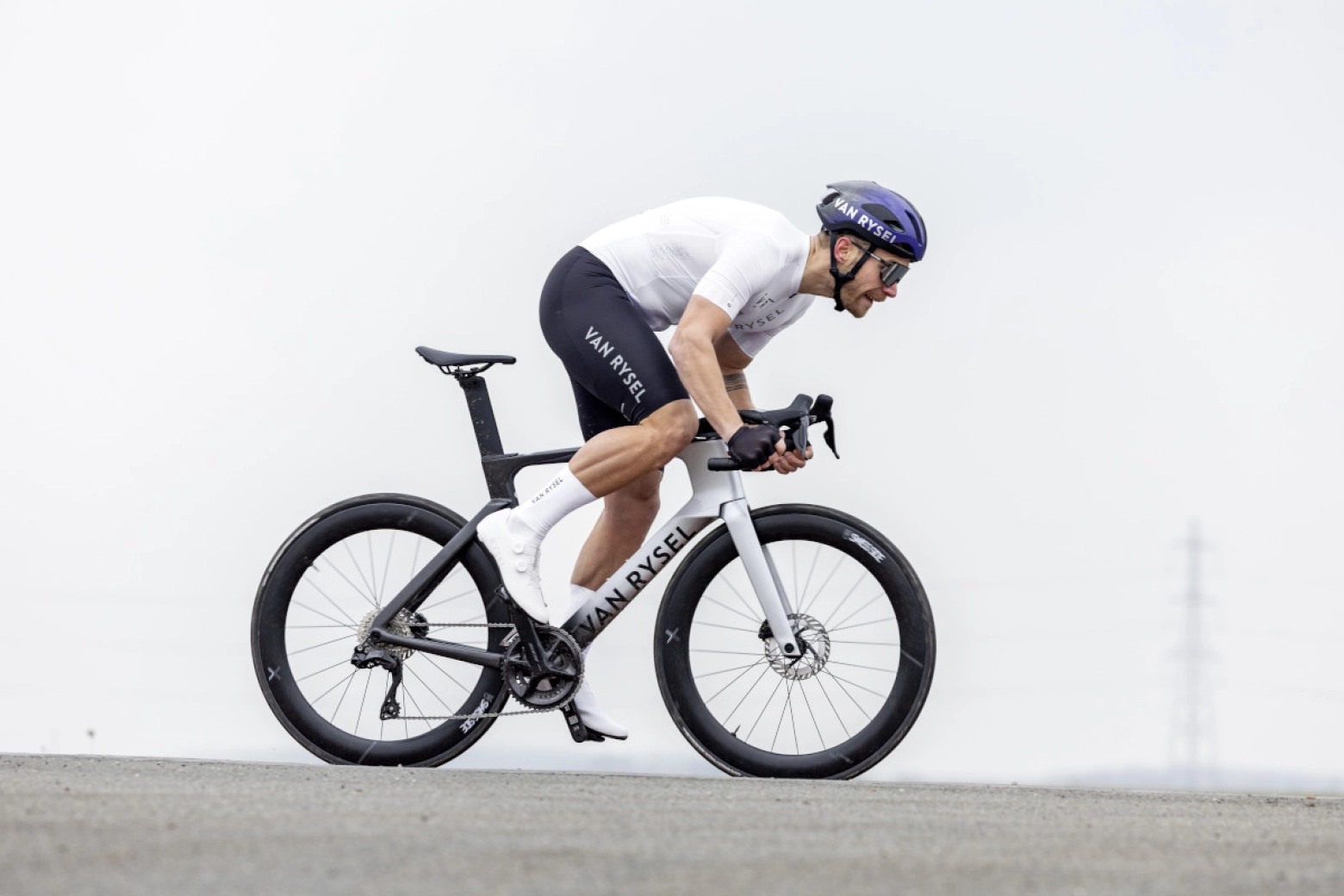 New VAN RYSEL RCR-F: the Aero that everyone is talking about has just been presented and starts at 5,499€