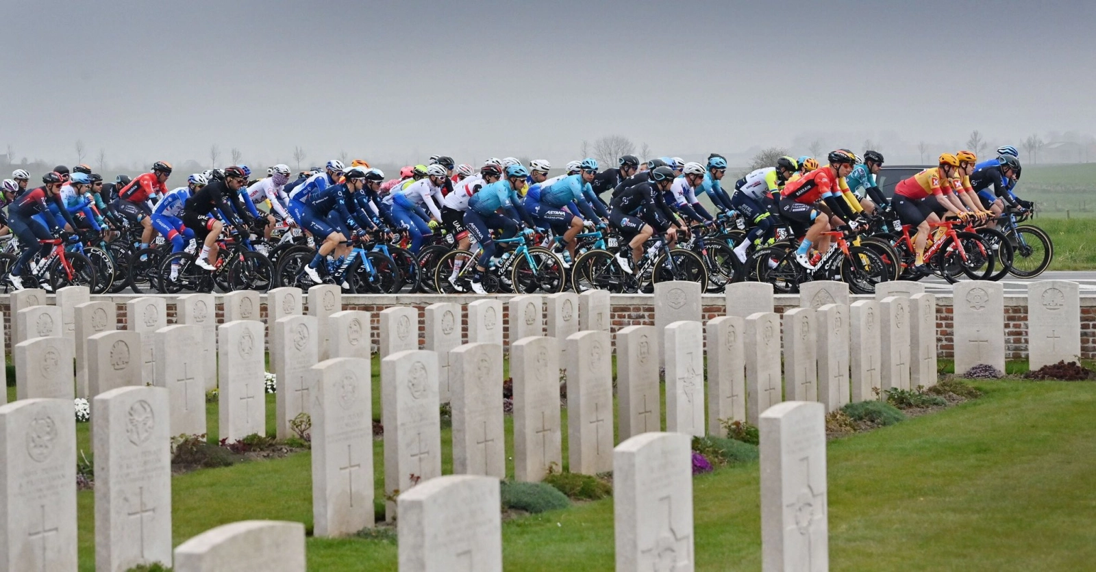 Mads Pedersen repeats victory in the Gent-Wevelgem 2025