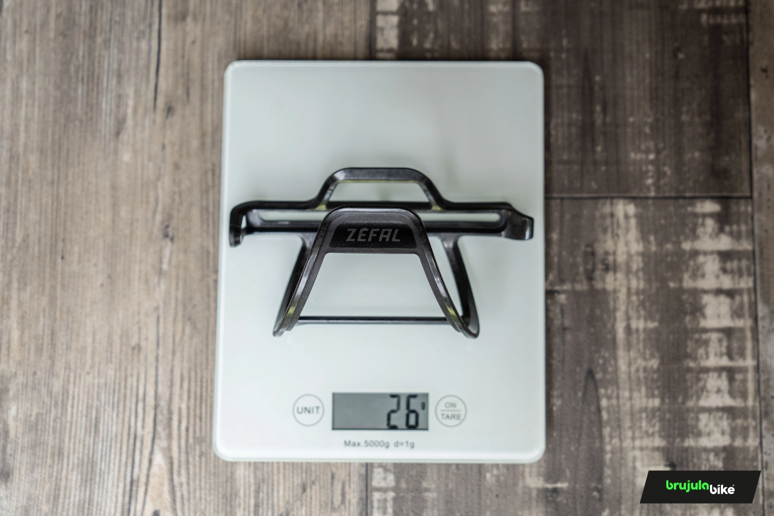 We tested the new Zéfal Pulse S2 bottle cage: carbon, side entry, and unbeatable price