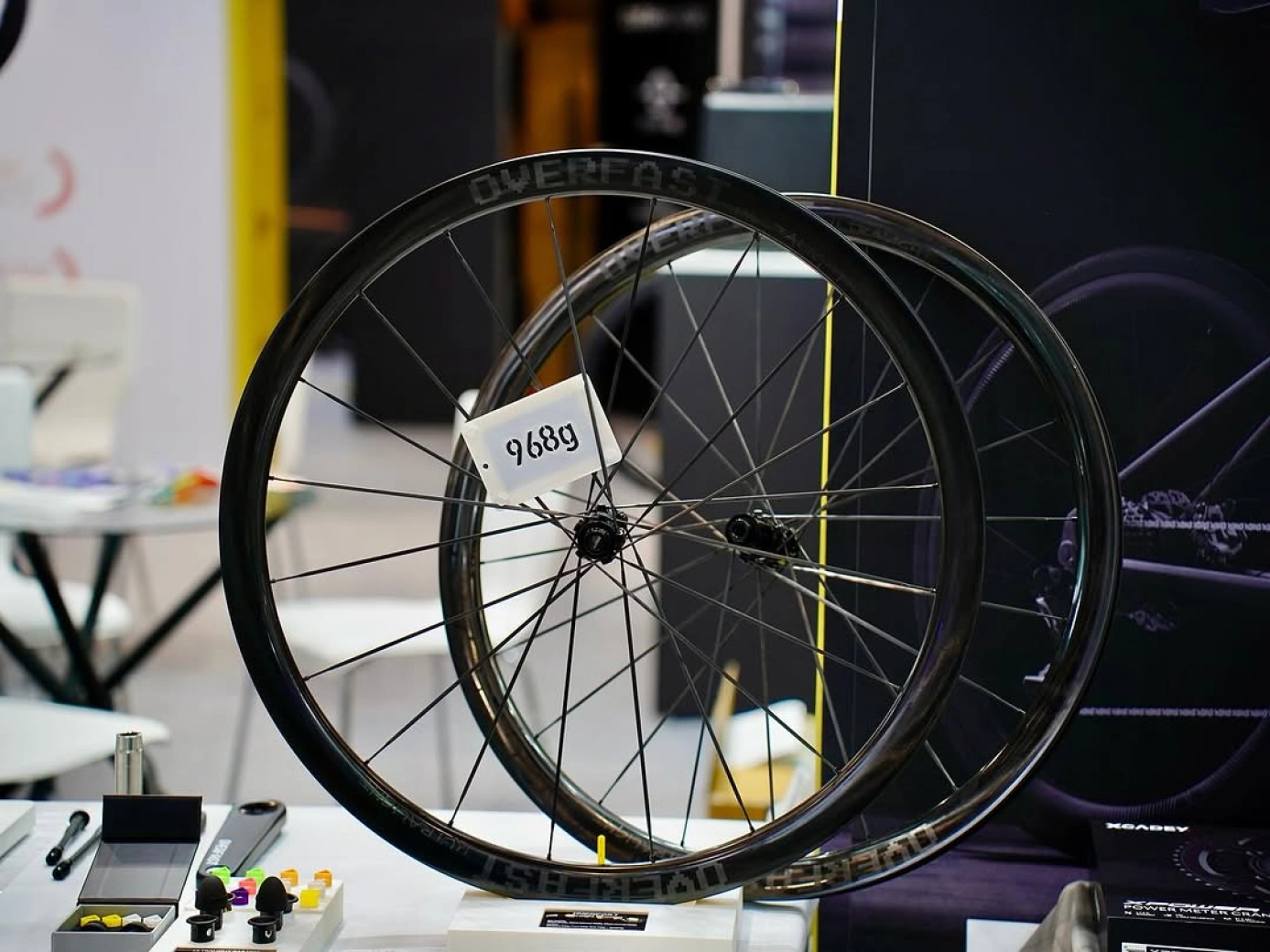 Aero cranks and a wheelset under a kilogram, that's the latest from Overfast