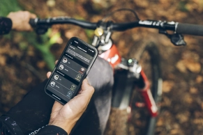 New RockShox Reverb AXS seatpost: renewed on the outside and on the inside