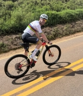 Victor Koretzky debuts the S-Works Epic 8 with the new RockShox Reverb seatpost