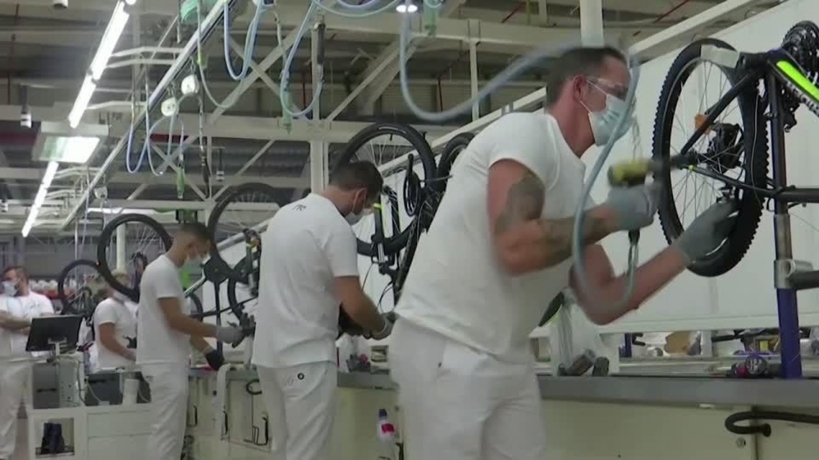 largest bicycle manufacturers