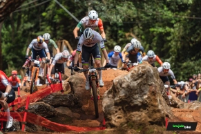 Blevins and Richards achieve the first victories of the season in the Araxá World Cup