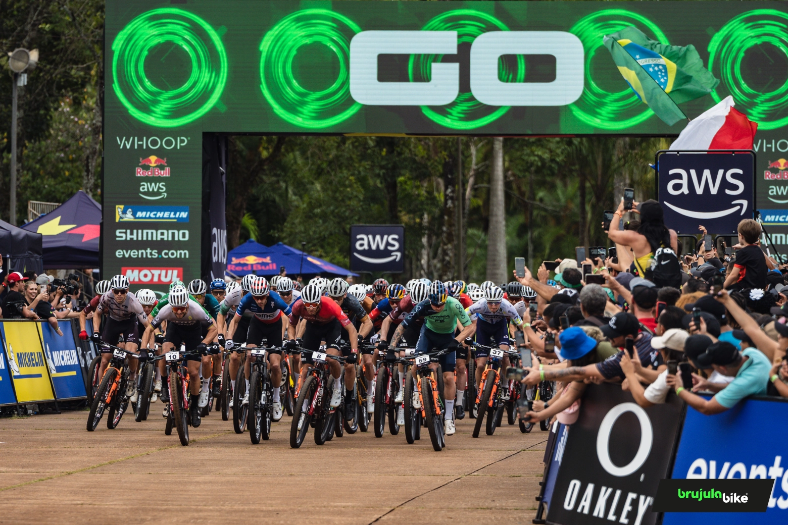 Specialized dominates the World Cup in Araxá with Koretzky, Blevins and Vidaurre