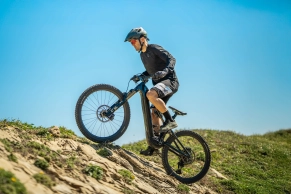 We tested the new Specialized Turbo Levo 4