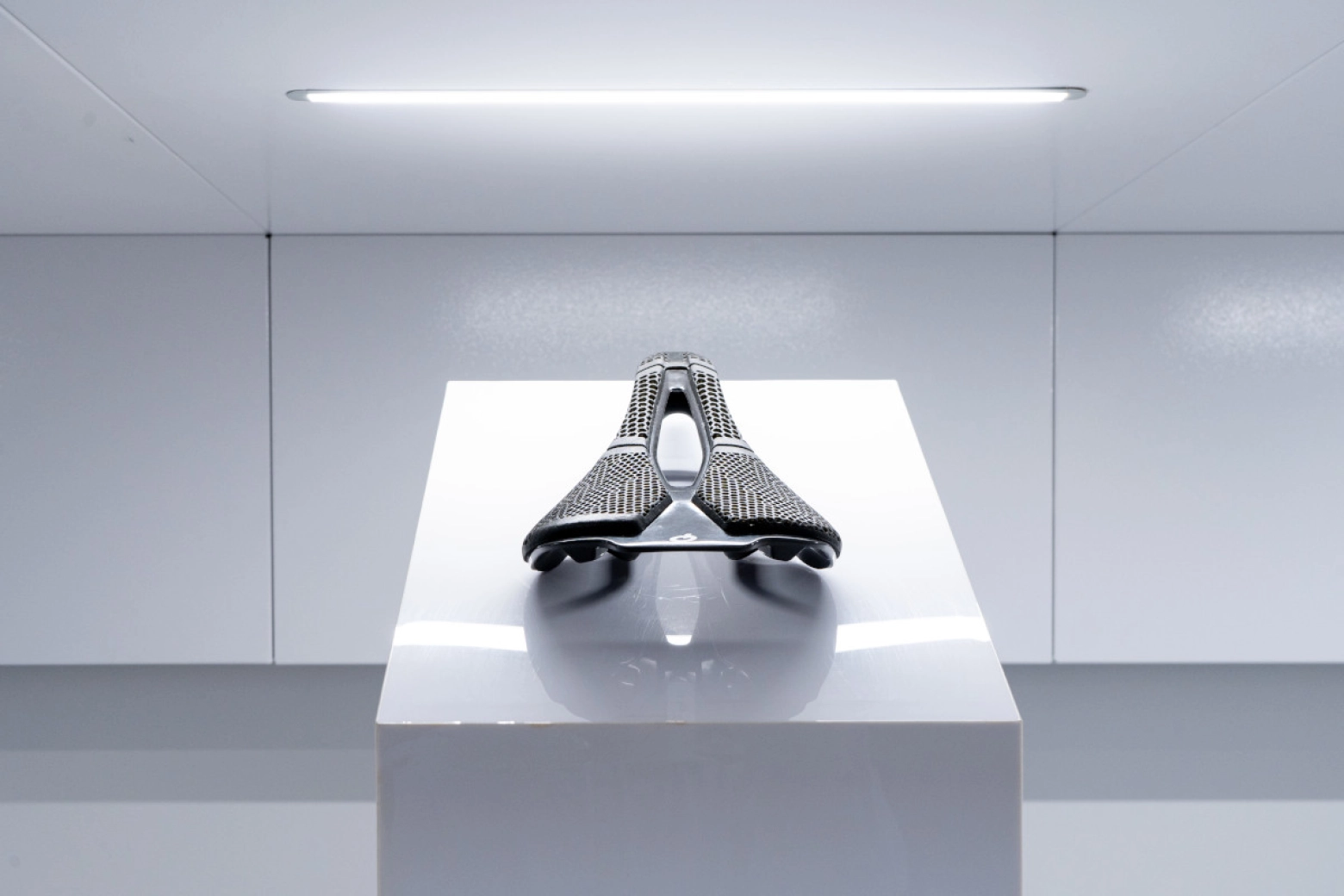 Prologo brings 3D printing technology to their Scratch saddle as well.