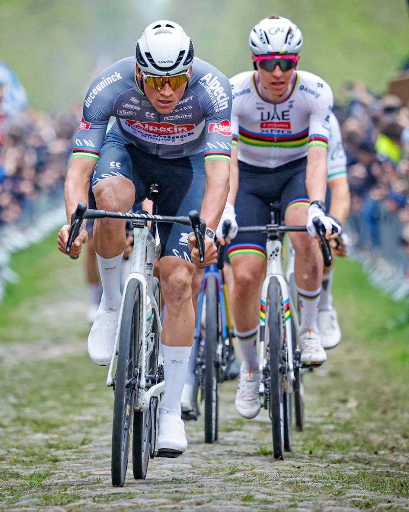 Hat trick by Mathieu van der Poel in the Paris-Roubaix 2025