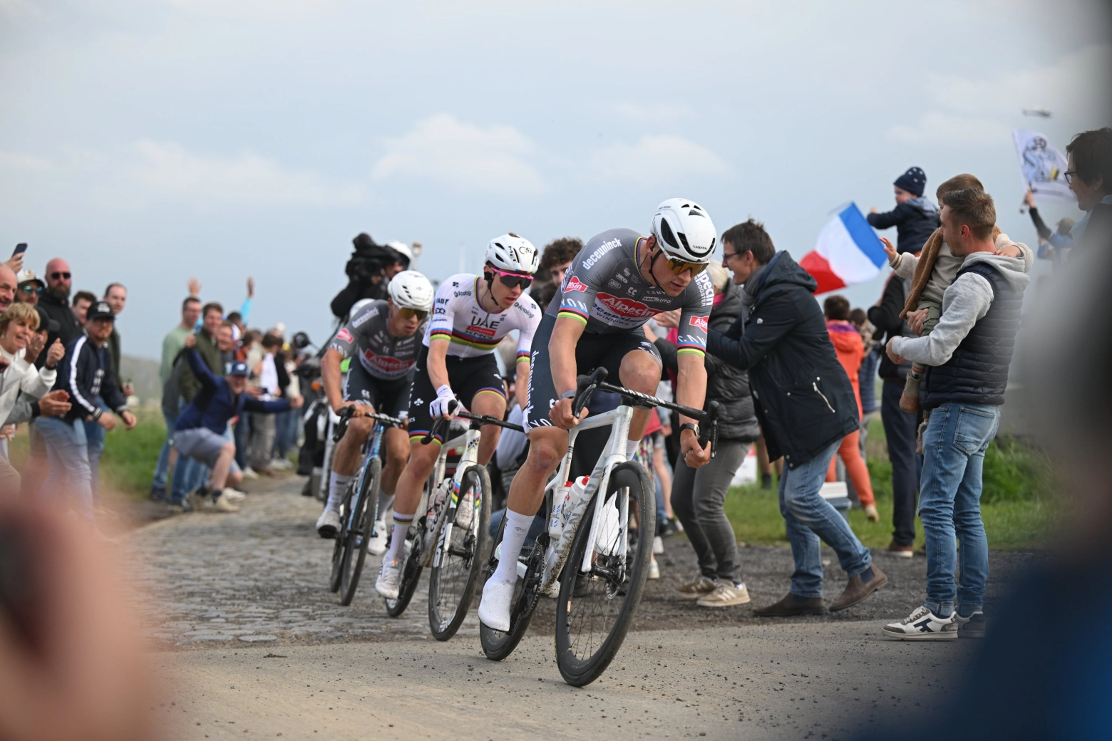 Hat trick by Mathieu van der Poel in the Paris-Roubaix 2025