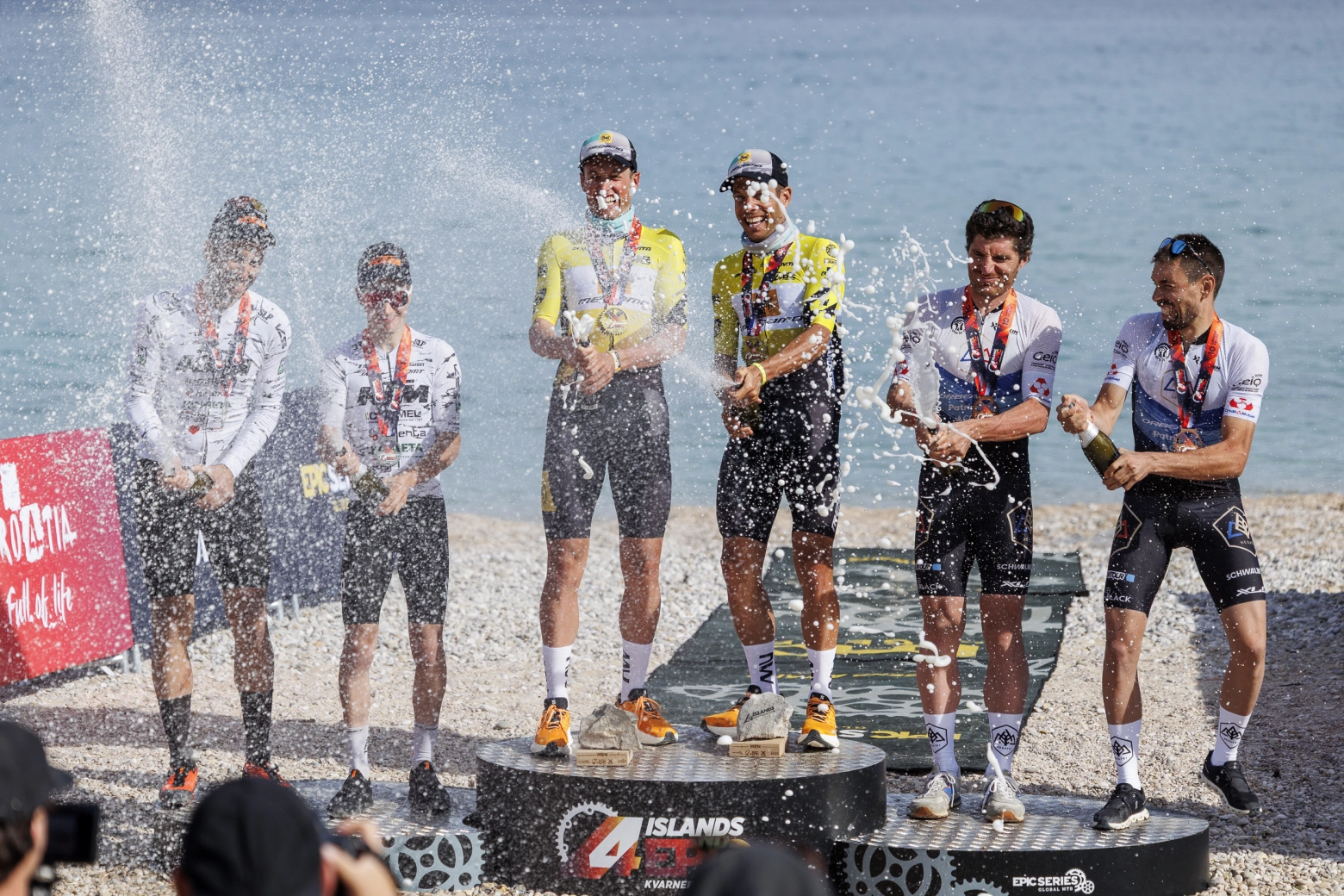 The Cannondale ISB Sport and the Buff Megamo dominate and win the 4Islands Epic 2025