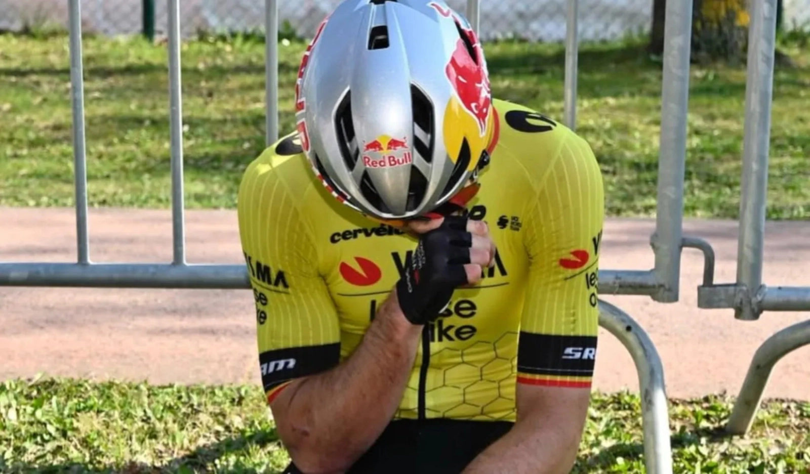 What is happening to Wout van Aert?