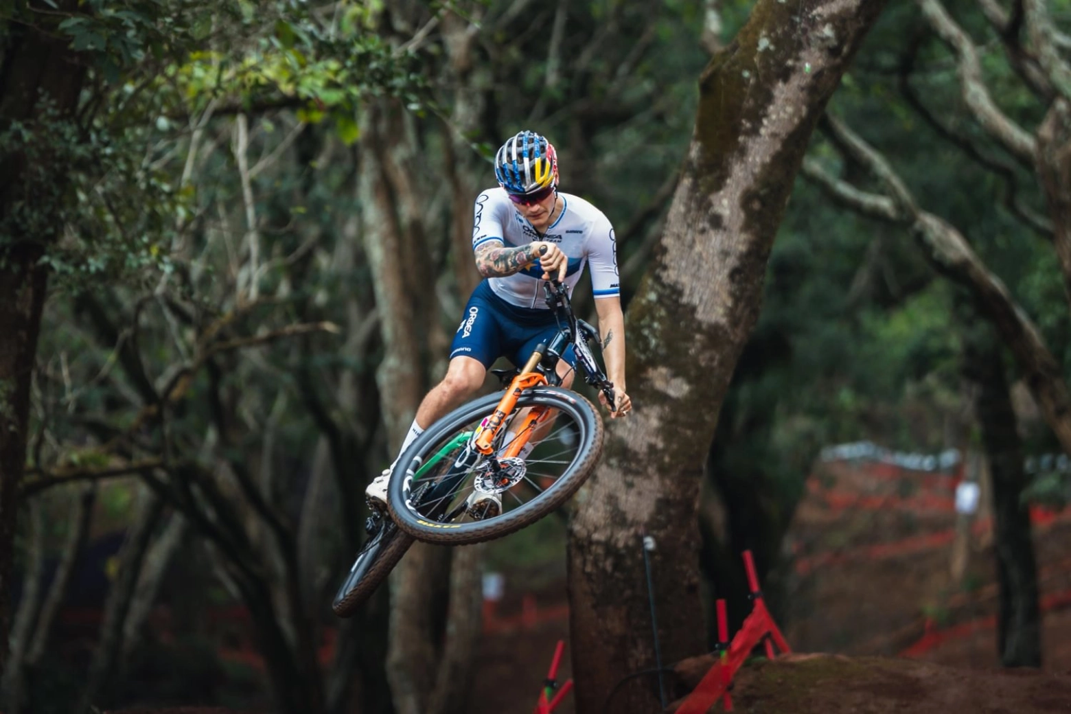 The new HIRU jerseys from the Orbea Fox Factory Team are now on sale