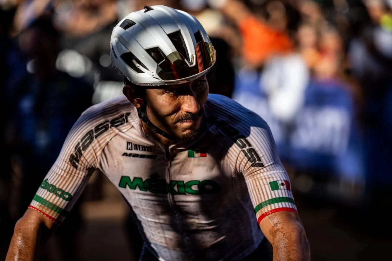 Jennifer Jackson arrasa no Panamericano XCO 2025 e Gerardo Ulloa volta ao topo