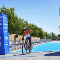 Andrey Amador and Pilar Fernández shine in the historic Orbea Monegros 2025