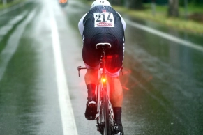 Dumoulin proposes brake lights and protective clothing to improve safety during the race