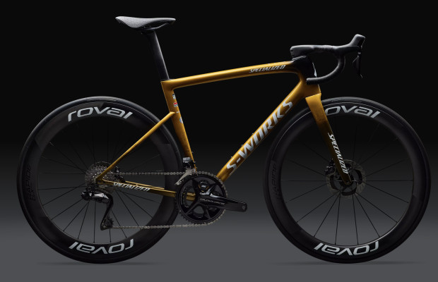 The S-Works Tarmac SL8 arrives in a limited edition: the "Golden Season" version
