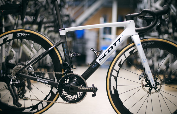 Al detalle el montaje de la SCOTT Addict RC de Tom Pidcock para el Giro