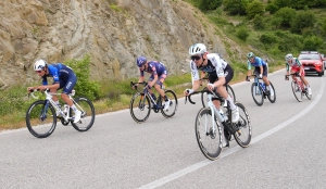 Two out of two for Mads Pedersen who also regains the pink jersey of the Giro d'Italia