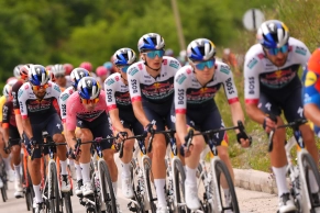 Two out of two for Mads Pedersen who also regains the pink jersey of the Giro d'Italia