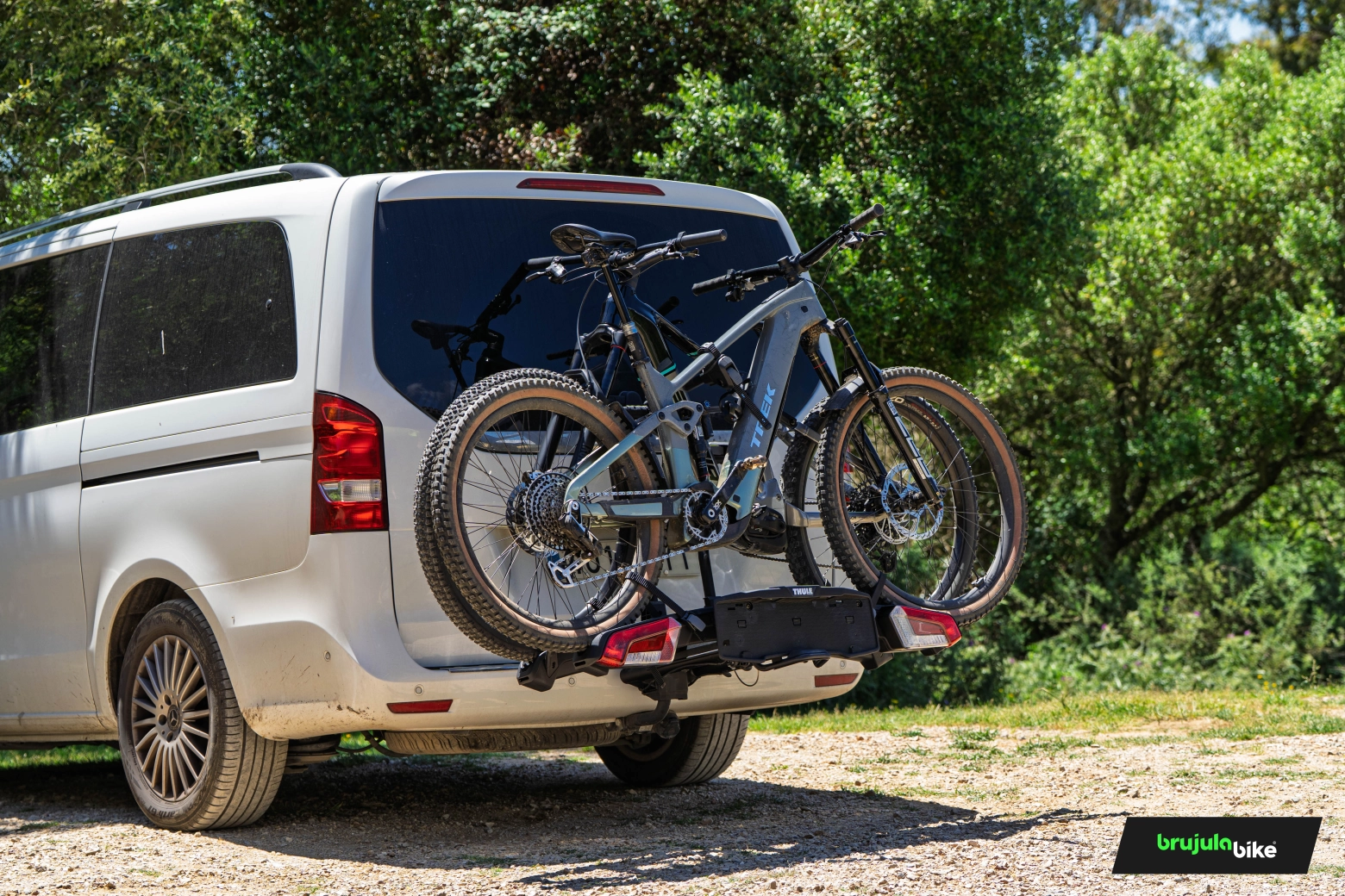 We tested the Thule EasyFold 3 bike rack, carrying two e-bikes has never been so easy and safe