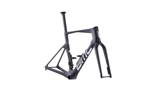 Extreme minimalism: BMC VAR0 is the new transparent finish for painting or reducing weight to the maximum
