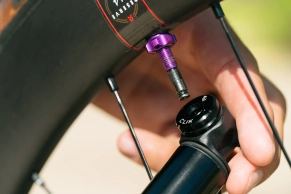 The tubeless inflation revolution begins with this presentation. From click to total change?